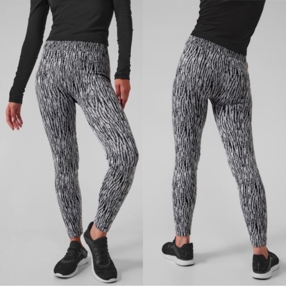NWOT‎ Flurry Elemental Tight Legging Essentiel Flurry Size Small